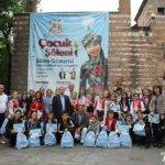 21. Türk Dünyası Çocuk Şölenimizin İlk Dönüş Yapan Topluluğunu Teşekkürlerle Uğurladık 21. Türk Dünyası Çocuk Şölenimizin İlk Dönüş Yapan Topluluğunu Teşekkürlerle Uğurladık